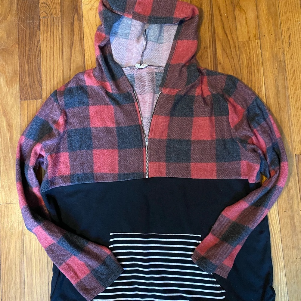 Soft fuzzy half zip hoodie XL